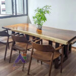 Meja Makan Trembesi Kayu Utuh Solid